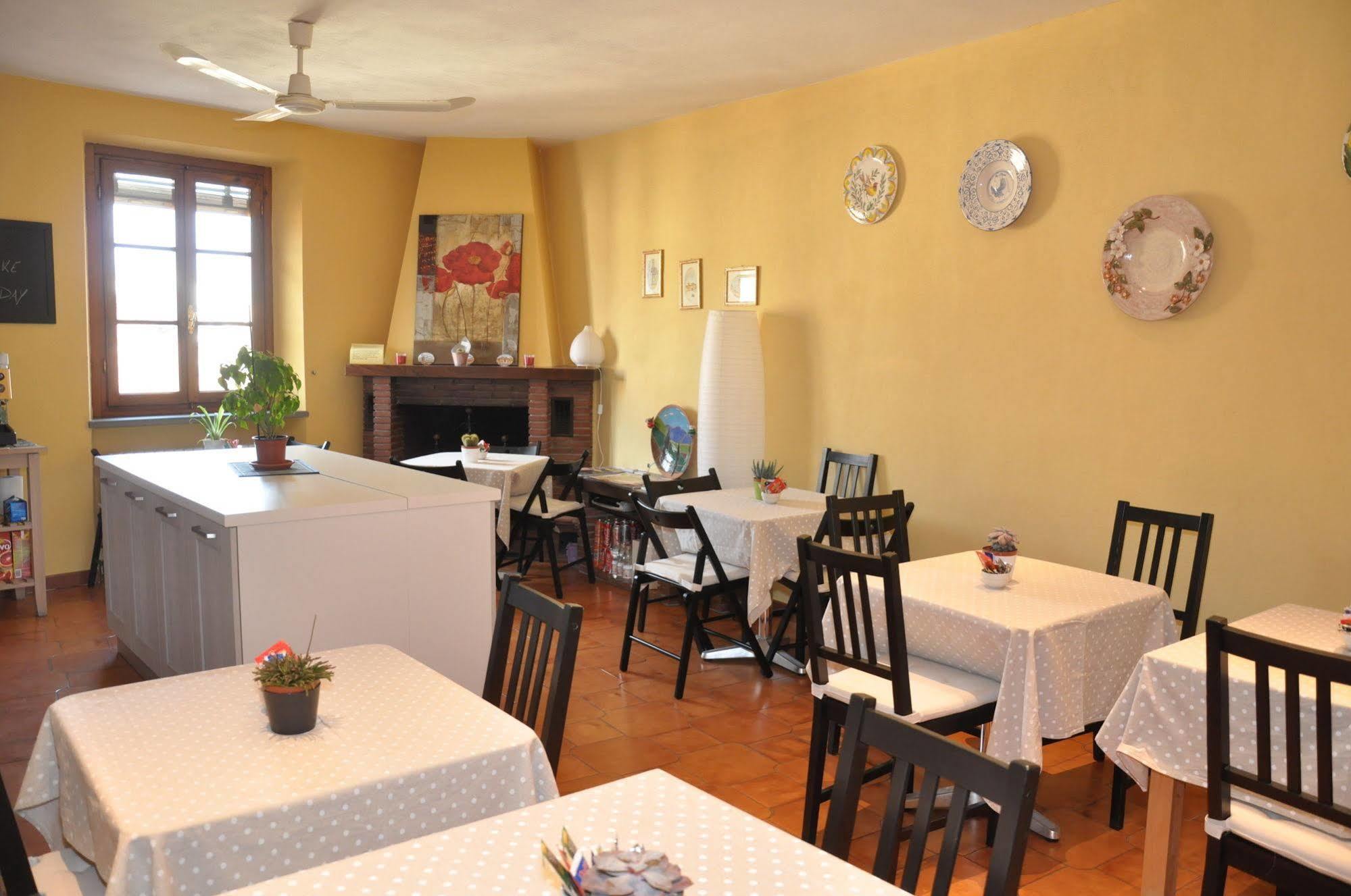 At Home Bed And Breakfast Lucca Luaran gambar
